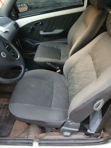 Fiat Strada Working 1.5 MPI 8V CS (álcool) 2004