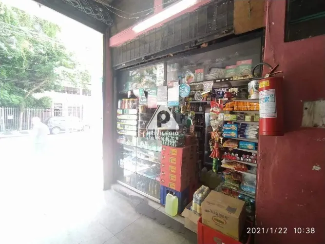 Loja Comercial Frente no Catete  7 m², Ocupado, Pronto para Negócio