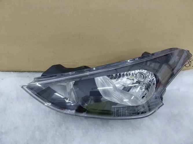 Farol HB20 2020/2022 esquerdo s/led