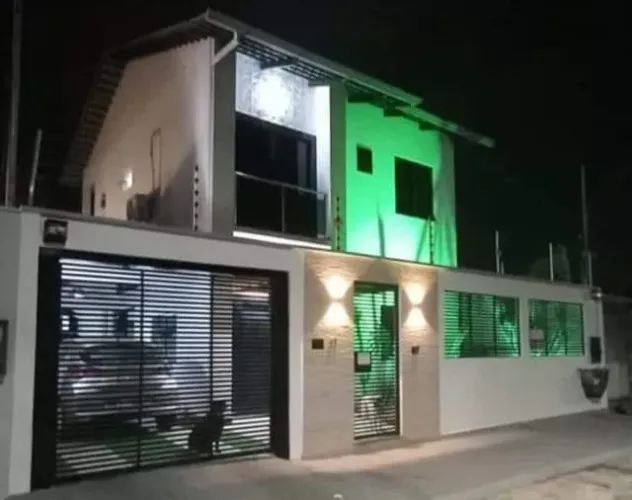 Alugo casa totalmente projetada e mobiliada 