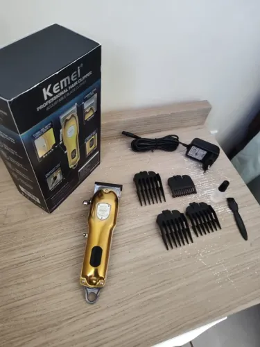 Maquina De Corte Profissional Kemei Km 135 com Visor de Bateria