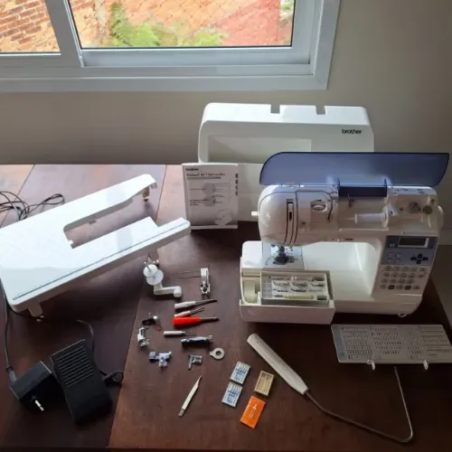 Máquina de Costura para Quilting e Patchwork Brother NX450Q