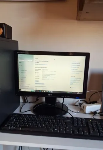Vendo CPU Qbex+monitor+caixa de som