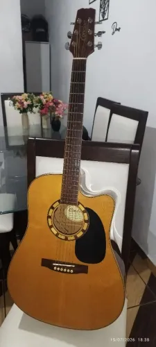 Vendo ou troco por violão de Nylon