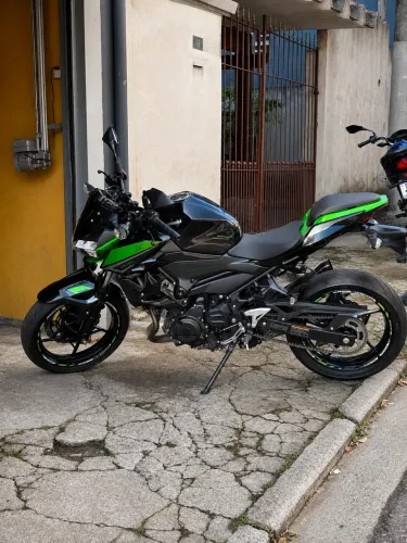 Kawasaki Z400 2022