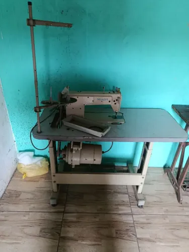 Máquina industrial semi Nova 