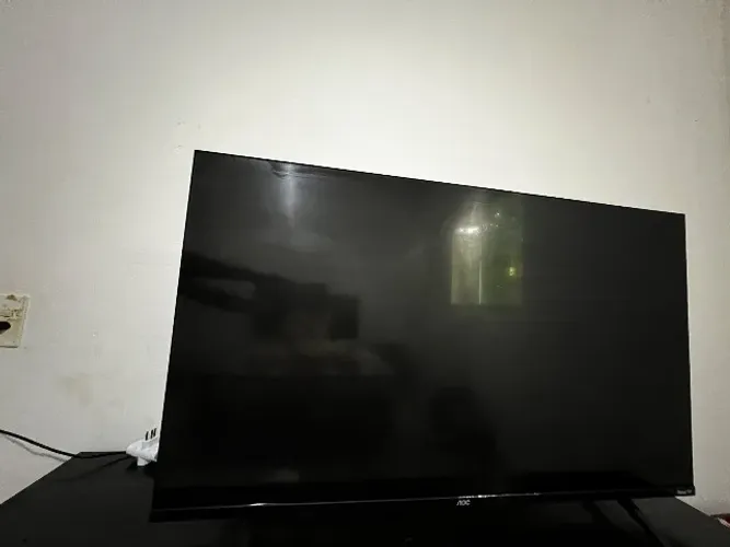 VENDO TELEVISÃO AOC ROKU 43 POLEGADAS JÁ ACOMPANHADA DO PAINEL