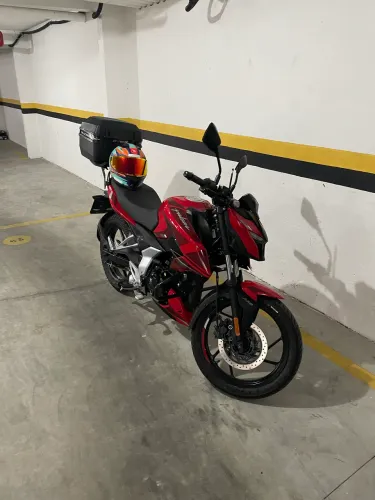 Bajaj N150 sem detalhes