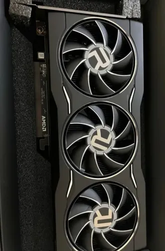 Placa de vídeo RX 6750 XT Founders Edition 12GB 