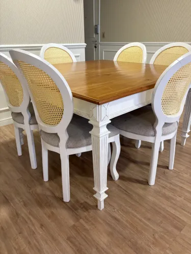 Mesa e cadeiras provençal