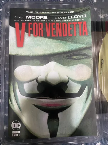V de Vingança - Box HQ com Máscara