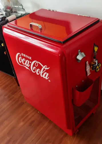 Geladeira Cooler coca cola retrô em metal horizontal