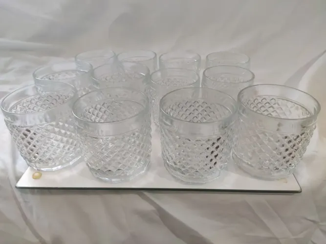 Conjunto 12 copos bico de jaca para Wisk década de 80 impecáveis