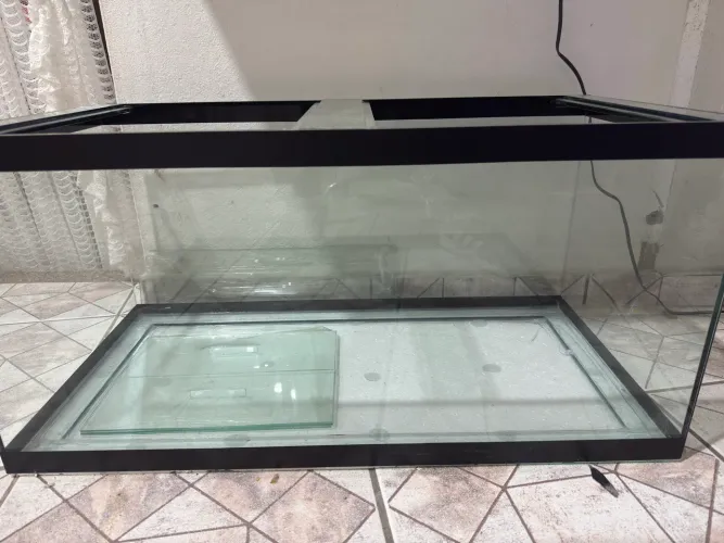 Aquário novo vidro com travas 80x40x40cm 128 litros 