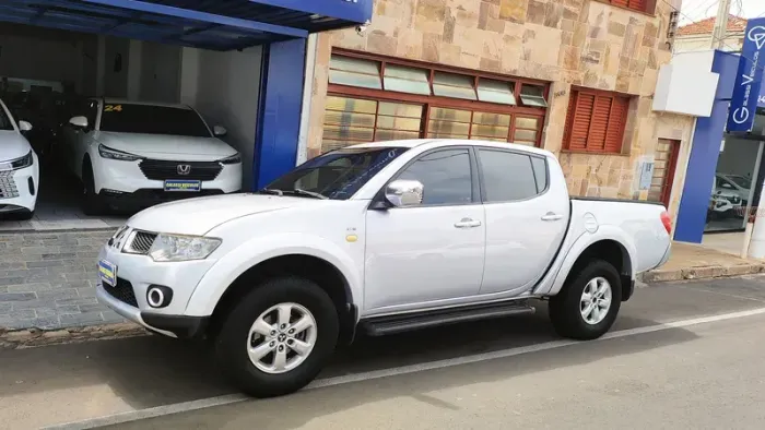 Mitsubishi L200 Triton HPE 3.5 CD V6 24V Flex Aut. 2013