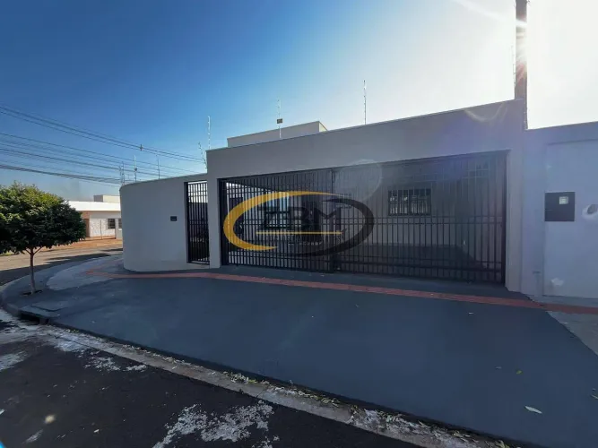 Casa Térrea para locação, 03 quartos (01 suíte), armários planejados, churrasqueira, 203,6