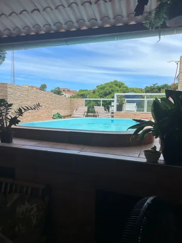 Alugo casa com piscina praia de Setiba Guarapari