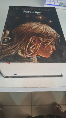 Livro os Miseráveis Vitor Hugo