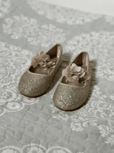 Sapatilha Infantil H&M Original Glitter Dourada Flor - Tam 28