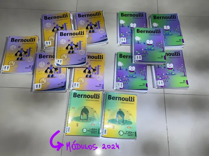 Módulos/Livros/Apostilas Bernoulli ENEM 2024+materiais vest/enem dos melhores cursos?