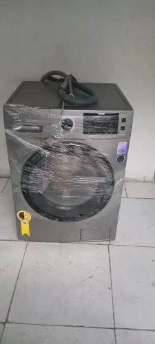 VENDE-SE MAQ LAVA E SECA MIDEA 220 V 13 KG EM BOM ESTADO. VALOR : R$ 1.500,00