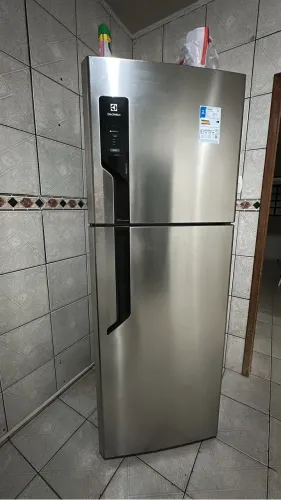 VENDE SE Geladeira Electrolux Frost Free