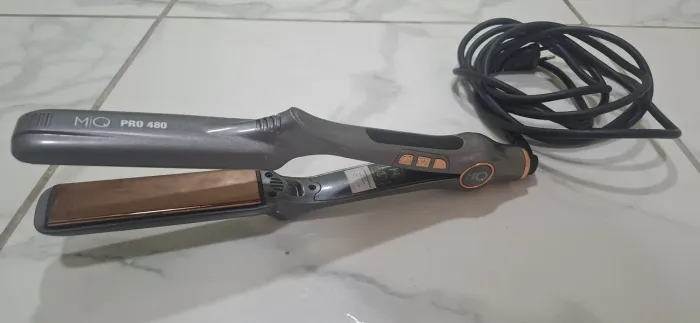 Prancha De Cabelo Titanium MQ