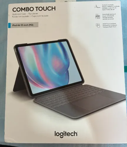 Capa e teclado Logitech COMBO TOUTCH iPad Air 13 (M2)