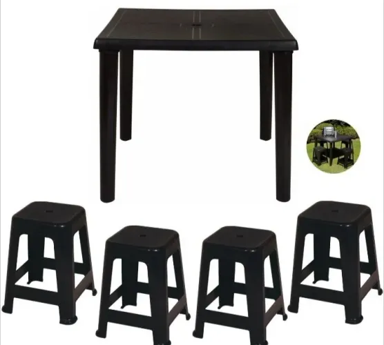Mesa quadrada com 4 banquetas nova Entregamos
