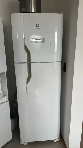 Geladeira Electrolux Frost Free 2 portas