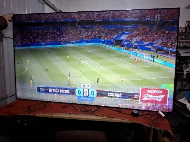 Smart Tv Samsung 82 Polegadas *com defeito*