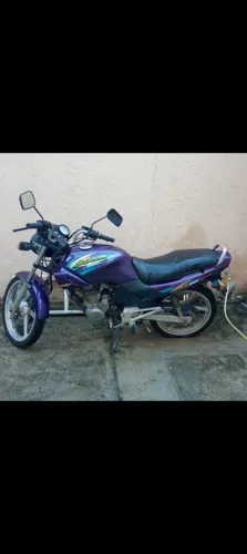 Moto Strada ano 1999 - Retirada de peça