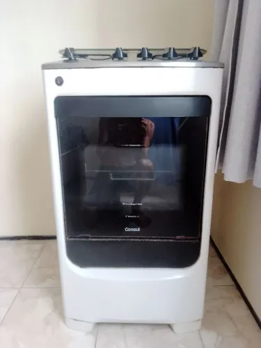 Vende-se um fogão 4 bocas Consul valor 250