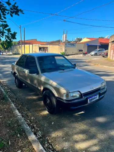 Ford Escort GL 1.8i / 1.8 (álcool) 1992