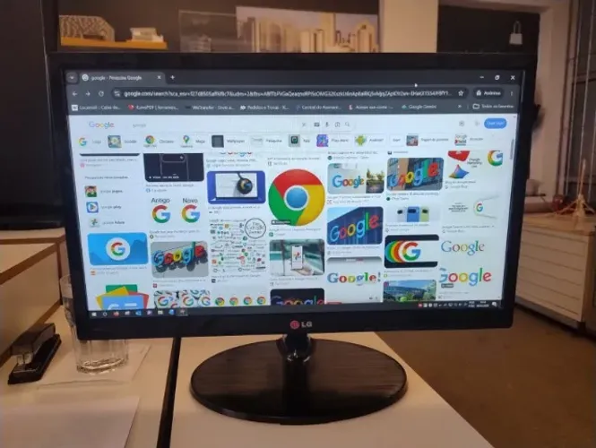 Monitor Flatron - LG 22EA53T-P - 23"