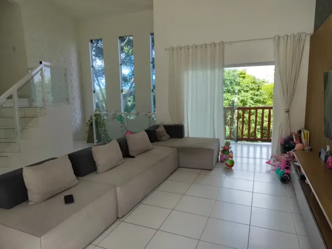 Alugo Casa de 4 quartos em condomínio fechado na Serraria