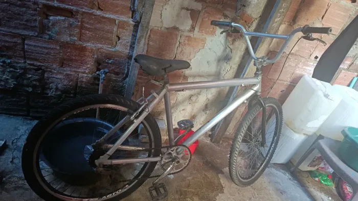 Bicicleta de alumínio caloi aro 26