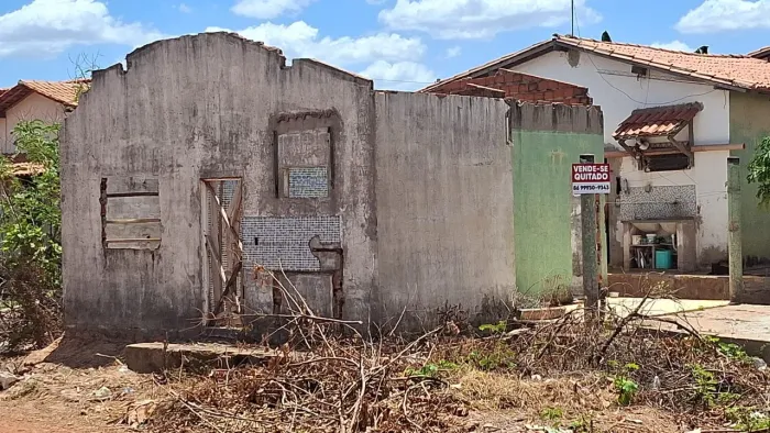 Vendo terreno de esquinas Demerval Lobão