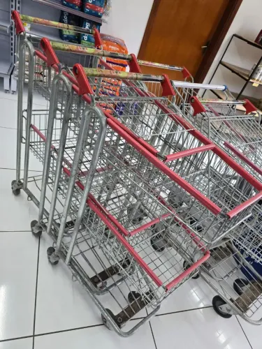 Carrinhos de super mercados