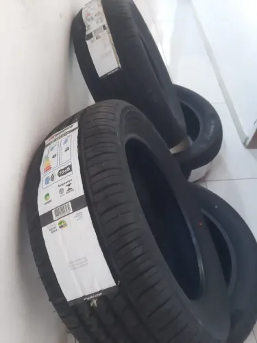 Pneus novos