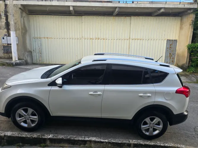 Toyota RAV4 2.0 4X4 16V Aut. 2014