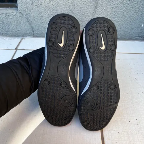 Chuteira Nike beco de futsal preta 42