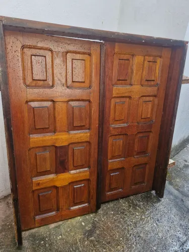 Janela de madeira 2 folhas em ótimo estado