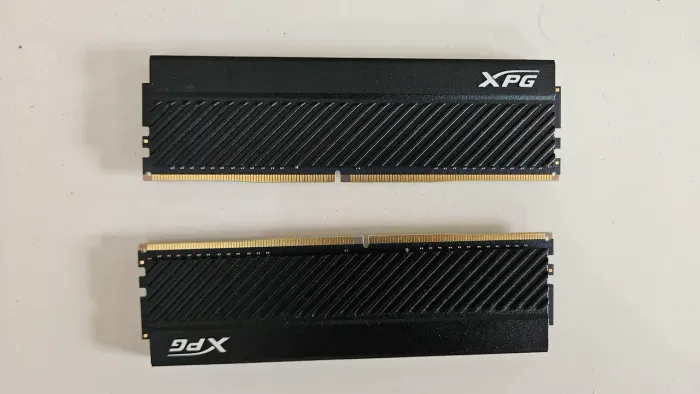 Memória RAM DDR4 16GB (2x8GB) XPG