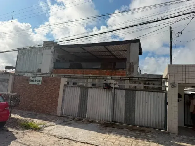 Casa no Cuia em Condomínio Residencial com 03 quartos, sendo 01 suíte.