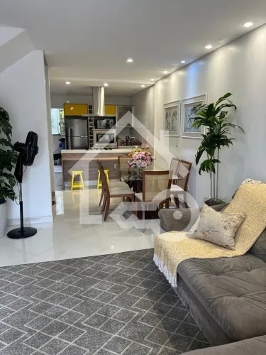 Casa para venda e locação em Santo André, no Jardim Las Vegas.