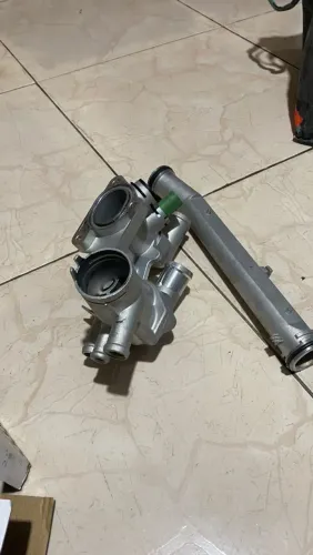 BOMBA D' ÁGUA DE ALUMINIO FOX 2005 R$ 100,00