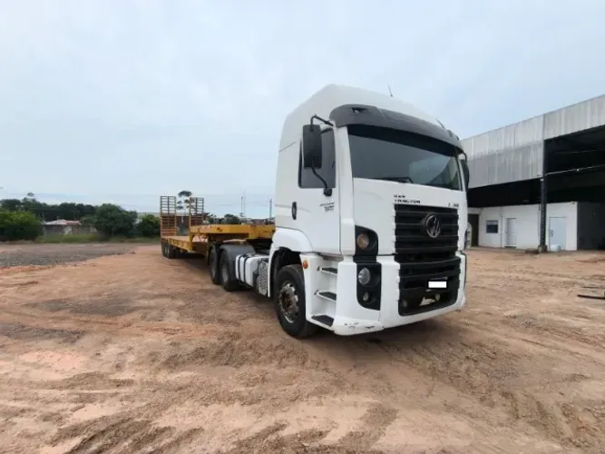 CAVALO MECANICO VW 26-390 6x4 + CARRETA PRANCHA 3 EIXOS