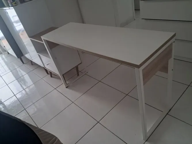 Vendo escrivaninha