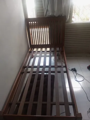 Cama de solteiro/solteirão de madeira maciça